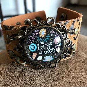 Plunder leopard cuff